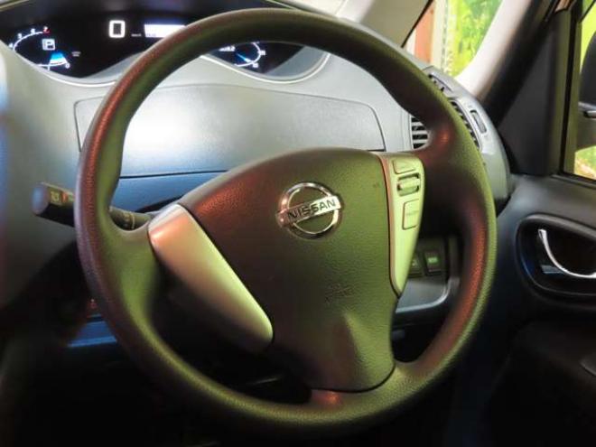 セレナ2.0 20X Vセレクション+Safety 4WD　4WDTVナビBカメ後席モニタETCエンスタ 2000