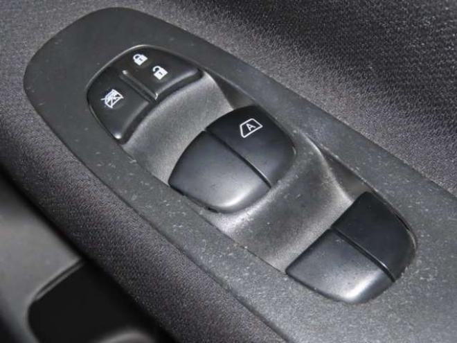 セレナ2.0 20X Vセレクション+Safety 4WD　4WDTVナビBカメ後席モニタETCエンスタ 2000