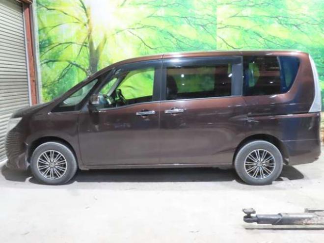 セレナ2.0 20X Vセレクション+Safety 4WD　4WDTVナビBカメ後席モニタETCエンスタ 2000