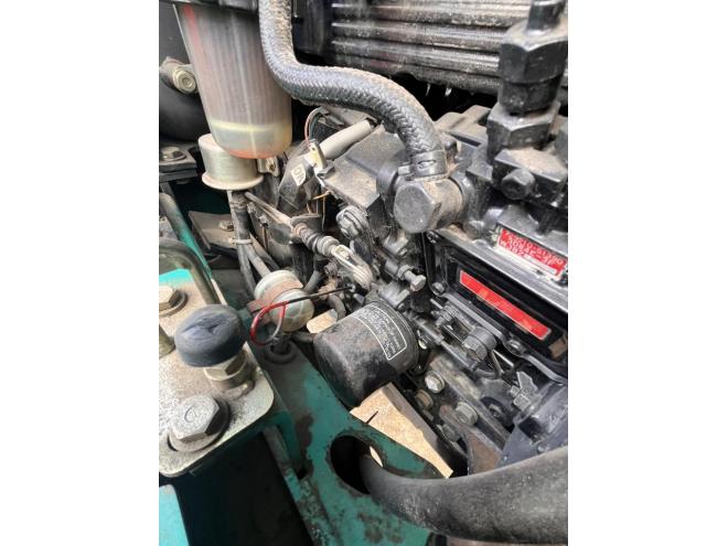 バックホーKOMATSU AVANCE PC３０R-８