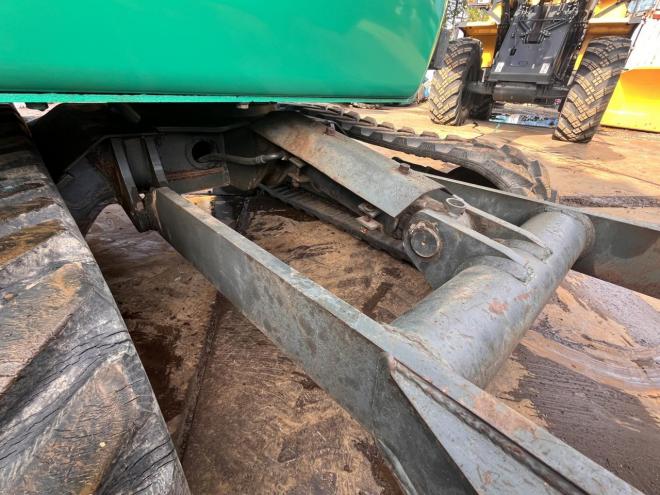 バックホーKOMATSU AVANCE PC３０R-８