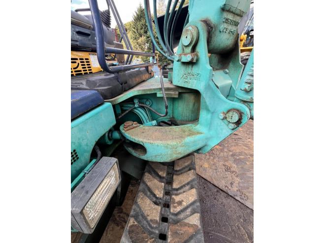 バックホーKOMATSU AVANCE PC３０R-８