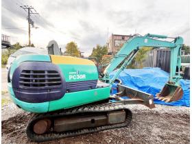 バックホー　KOMATSU AVANCE PC３０R-８