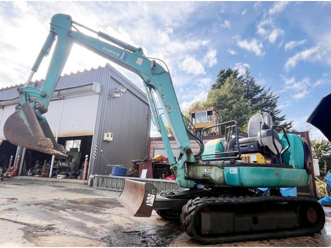 バックホーKOMATSU AVANCE PC３０R-８
