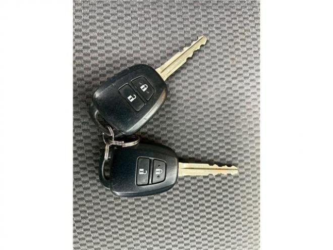 ハイエースバン2.8 中温強化冷凍バン ロング ディーゼルターボ 4WD　 2800