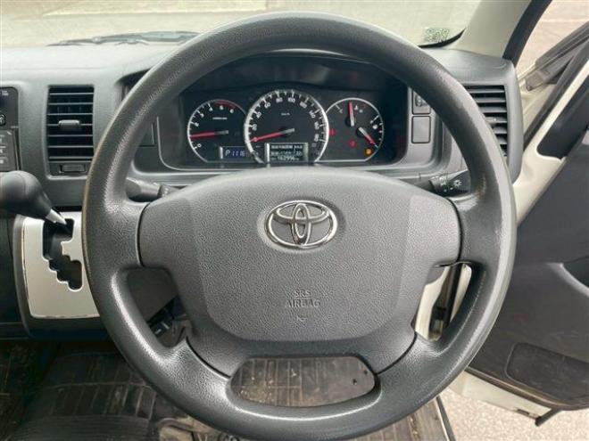 ハイエースバン2.8 中温強化冷凍バン ロング ディーゼルターボ 4WD　 2800