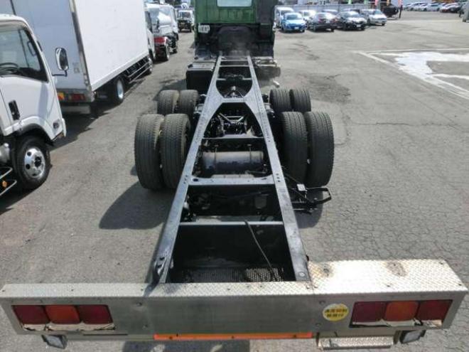 ギガキャブ付シャーシ　PDG-CYY77V8　 2WD 9830