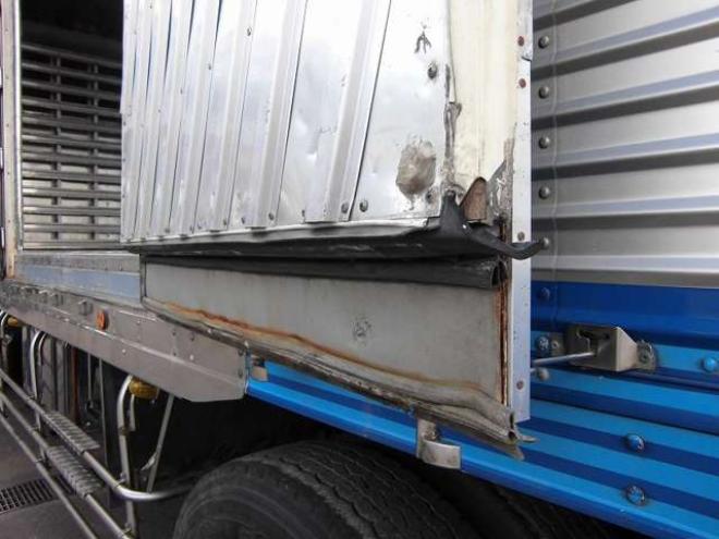 スーパーグレート冷凍車　KL-FV54JUZ　菱重　 2WD 12880