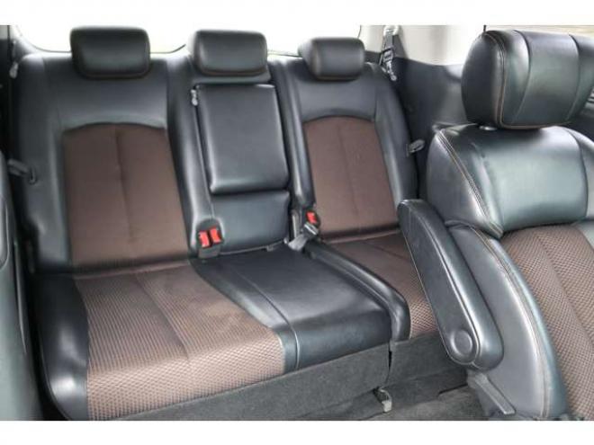 エルグランド2.5 250ハイウェイスター アーバンクロム 4WD　検R9/9　両側電動スライドドア　ETC　バックカメラ　自社　ローンカノウ 2500