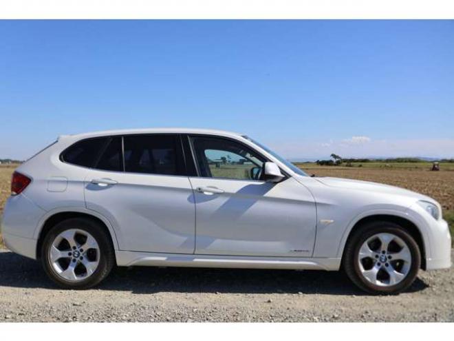 BMWX1 xドライブ 25i 4WD　検二年　シートヒーター　バックモニター 正規輸入車 3000