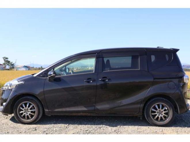 シエンタ1.5 X 4WD　検二年　片側電動スライドドア　バックモニター　自社　ローンカノウ 1500