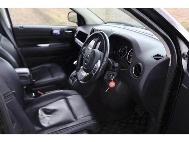 コンパスリミテッド 4WD　検R9/11　ETC　バックカメラ 正規輸入車 2400