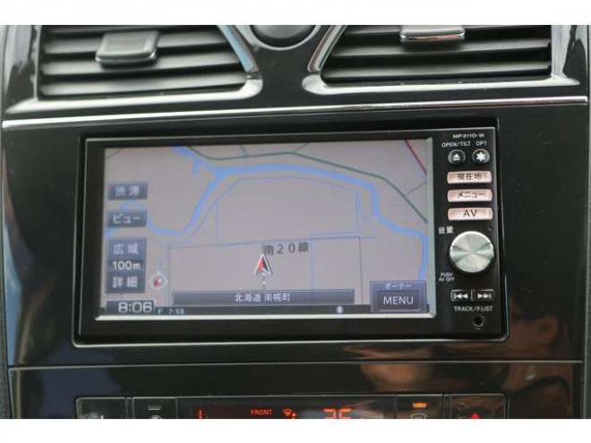 セレナ2.0 ハイウェイスター Vセレクション 4WD　検二年　バックカメラ　自社　ローンカノウ 2000