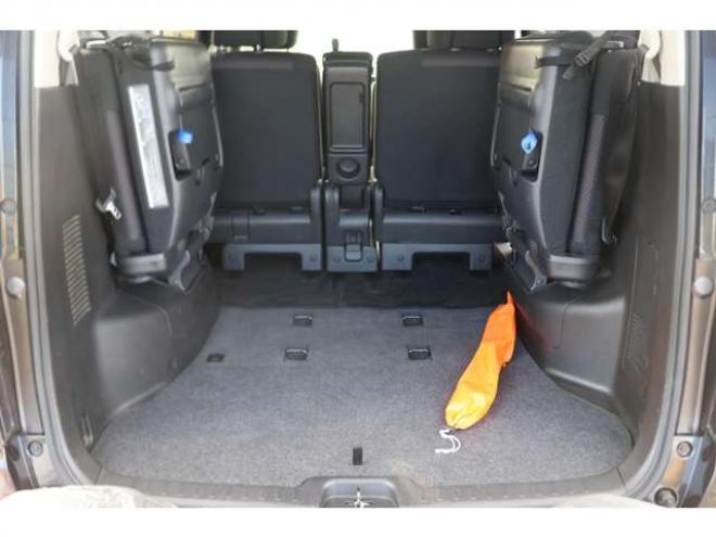 セレナ2.0 ハイウェイスター Vセレクション 4WD　検二年　バックカメラ　自社　ローンカノウ 2000