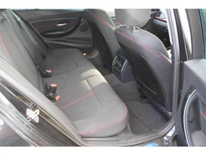 BMW3シリーズツーリング 320i xドライブ 4WD　検二年　バックモニター　パドルシフト　ETC　パワーバックドア 正規輸入車 2000