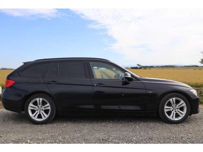 BMW3シリーズツーリング 320i xドライブ 4WD　検二年　バックモニター　パドルシフト　ETC　パワーバックドア 正規輸入車 2000