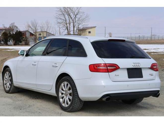 アウディA4アバント 2.0 TFSI クワトロ 4WD　検二年　後期　バックカメラ　Bluetooth 正規輸入車 2000