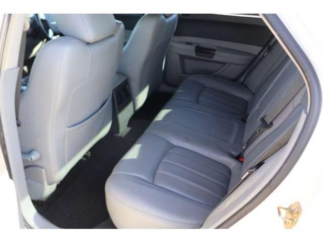 クライスラー300C 3.5　検R9/10　Bluetooth　シートヒーター　レザーシート　ETC 正規輸入車 2WD 3500