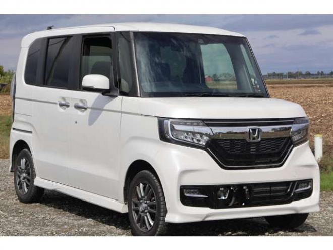 N-BOXカスタム 660 G L ホンダセンシング 4WD　検二年　バックカメラ　両席シートヒーター　TV　ETC 660