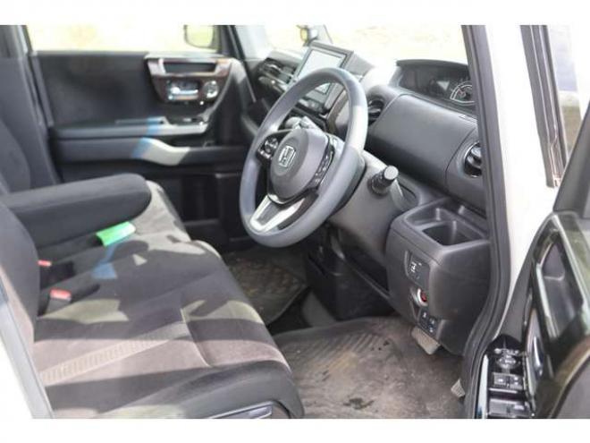 N-BOXカスタム 660 G L ホンダセンシング 4WD　検二年　バックカメラ　両席シートヒーター　TV　ETC 660