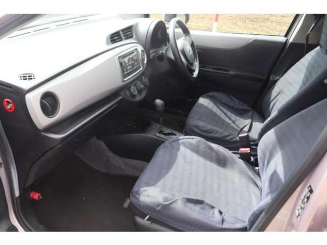 ヴィッツ1.3 F 4WD　検R9/3　自社　ローンカノウ 1300