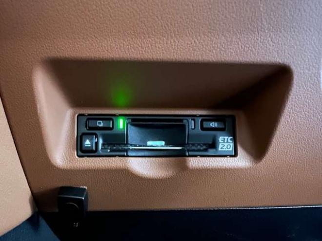ヴェルファイアハイブリッド 2.5 Zプレミア E-Four 4WD　JBL・14インチ電動後席モニター・サンセットブラウン内装・ユニバーサルステップ・ガラスルーフ・デジタルインナーミラー・パノラミックビューモニターセラミックコーティング・寒冷地仕様 2500