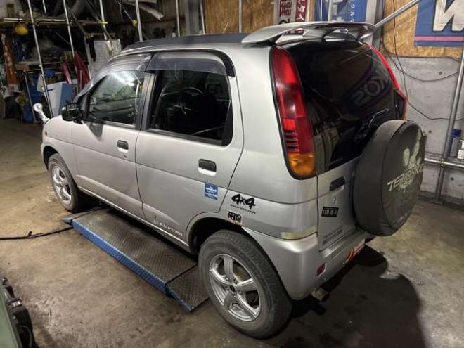 テリオスキッドエアロダウン 4WD　 660