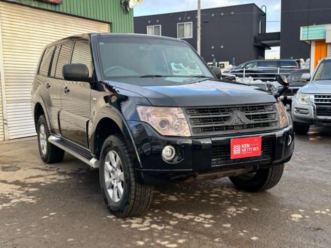 パジェロ3.2 ロング GR ディーゼルターボ 4WD　リフトアップ(ジャオス)　パワステ　パワーウィンドウ　社外ナビ　バックカメラ　純正アルミホイール　ETC　シートヒーター　3列シート　横滑り防止装置　盗難防止装置　ABS　キーレスエントリー 3200