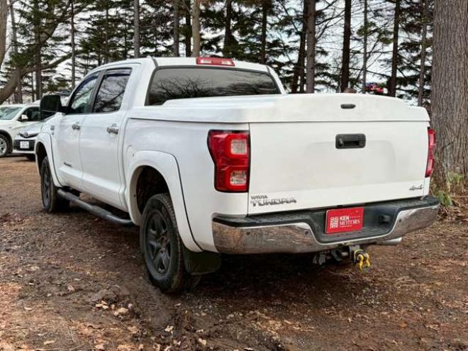 タンドラクルーマックス SR5 5.7 V8 4WD　 5700
