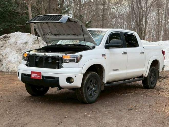 タンドラクルーマックス SR5 5.7 V8 4WD　 5700