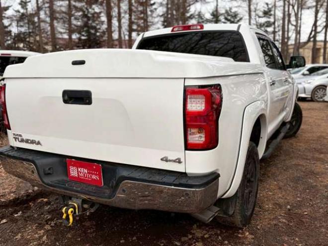 タンドラクルーマックス SR5 5.7 V8 4WD　 5700