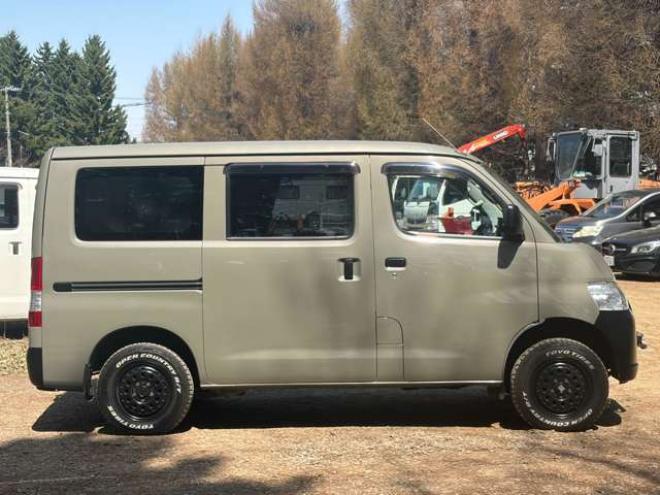 タウンエースバン1.5 GL 4WD　バックカメラ　エアコン　ドライブレコーダー　ETC　パワステ　パワーウィンドウ　ABS　キーレスエントリー　ベッドキット　寒冷地仕様　全塗装済 1500