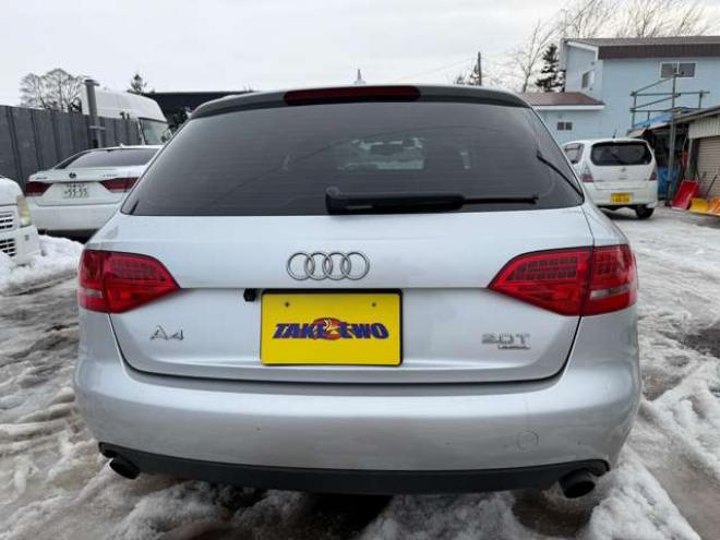 アウディA4アバント 2.0 TFSI クワトロ 4WD　純正ナビ・TV　バックカメラ　ETC　Dレコーダー　夏冬タイヤ付き 正規輸入車 2000