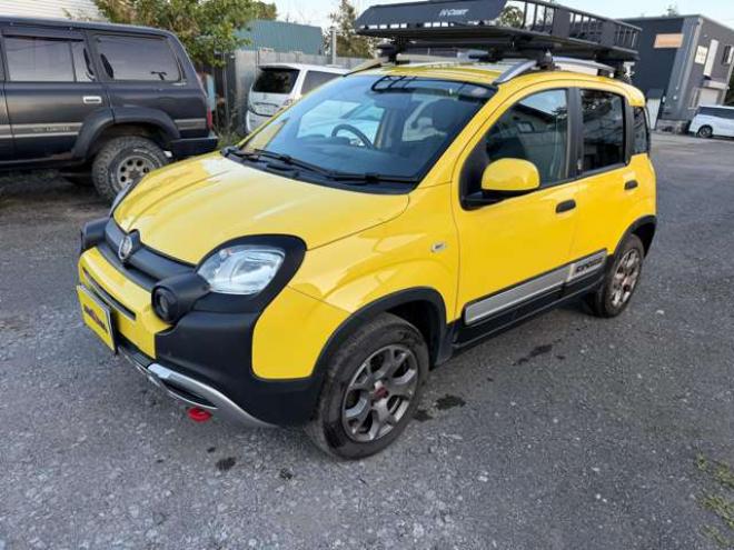 フィアットパンダ クロス 4×4 4WD　 正規輸入車 900