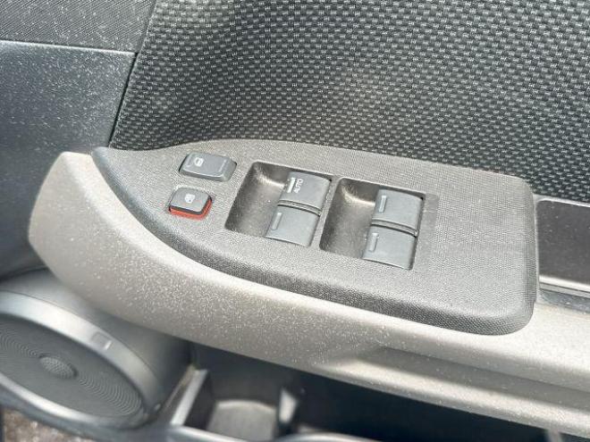 クロスロード2.0 20X HIDエディション 4WD　ローンが不安な方＜優遇ローン＞　本州仕入　社外ナビ　HID　キーレス 4WD 2000 5Dr