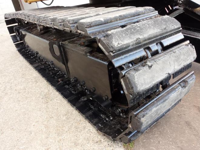 バックホーCAT　304E2CR　バケット容量0.18m3