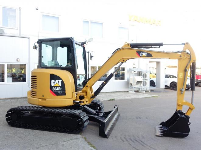バックホーCAT　304E2CR　バケット容量0.18m3