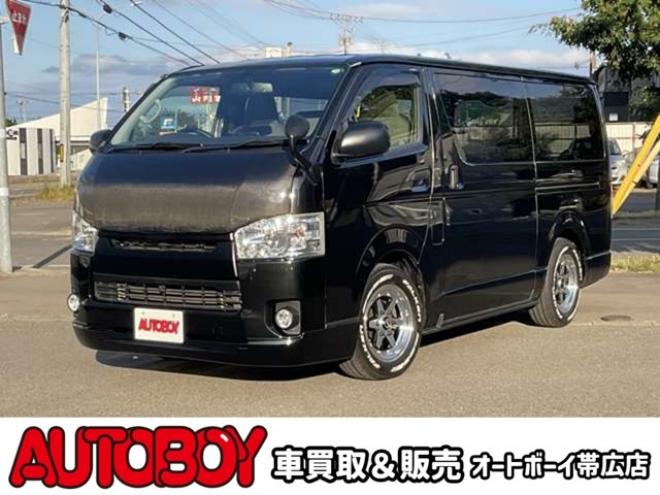 レジアスエース2.8 DX ロングボディ ディーゼルターボ 4WD　2.8Lディーゼルターボ4WD　LEDヘッドライト　カーボン調ボンネット　社外フロントリップ　社外16インチAW　社外ルーフスポイラー　パナソニック製ナビTV　bluetooth バックカメラ　ETC　リアヒーター　ローダウン 2800