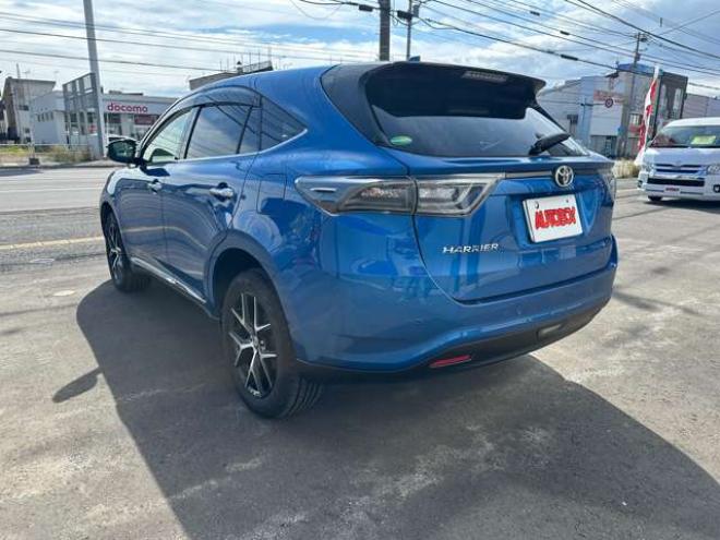 ハリアー2.0 プレミアム アドバンストパッケージ スタイルアッシュ 4WD　前席パワーシート ハーフレザーシート JBLスピーカー パワーバックドア ステアリングスイッチ クルコン オートハイビーム 横滑り防止 車線逸脱防止 シートメモリー 純正9インチナビ　Bluetooth 純正エンスタ ISOFIX 2000