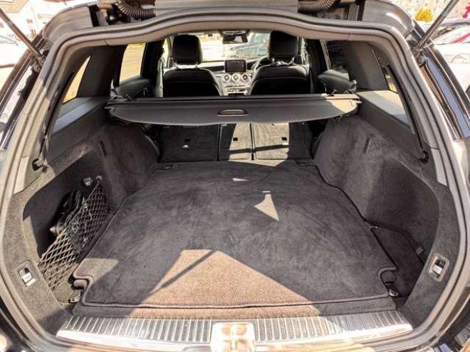 ベンツCクラスワゴン C200 4マチック スポーツ 4WD　ブラインドスポットモニター・ディスタンスパイロットディストロニック・ステアリングパイロット・アイドリングストップ・電動テールゲート・メモリーパワーシート・LEDヘッドライト・純正ナビ・バックカメラ 2000