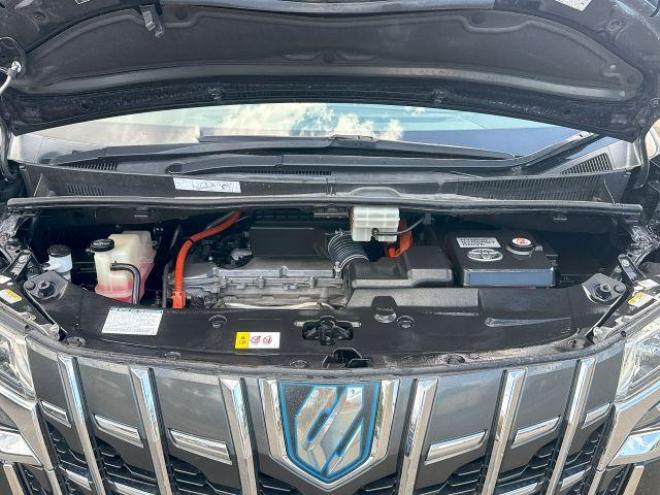 アルファードハイブリッドハイブリッド2.5SR 4WD　ローンが不安な方＜優遇ローン＞　寒冷地仕様　純正ワイドナビ　後席モニター　黒革シート 4WD 2500 5Dr