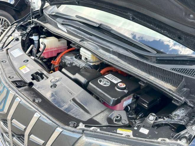 アルファードハイブリッドハイブリッド2.5SR 4WD　ローンが不安な方＜優遇ローン＞　寒冷地仕様　純正ワイドナビ　後席モニター　黒革シート 4WD 2500 5Dr