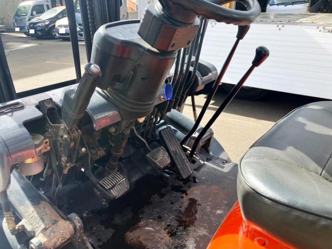 フォークリフトトヨタ　中古　6FG25　建機