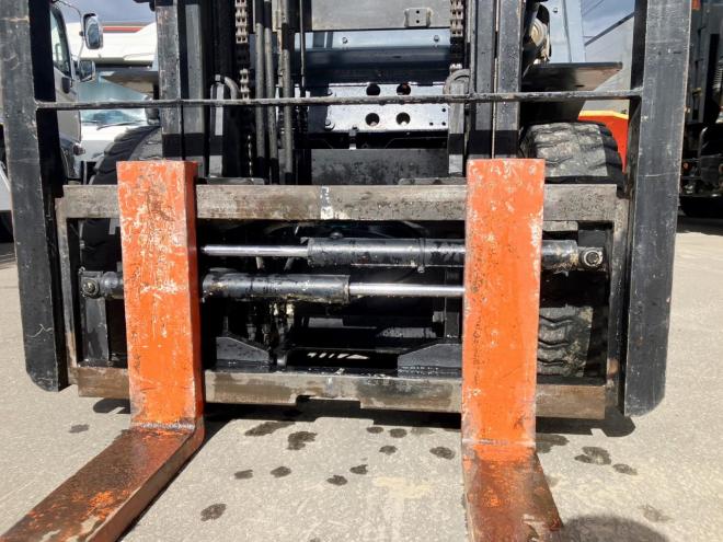フォークリフトトヨタ　中古　6FG25　建機