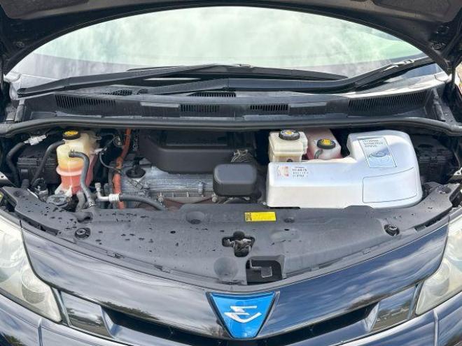 エスティマハイブリッドハイブリッド2.4アエラス レザーPKG 4WD　ローンが不安な方＜優遇ローン＞　本州仕入　純正ナビTV　後席モニター　両側パワースライド　電動リアゲート 4WD 2400 5Dr