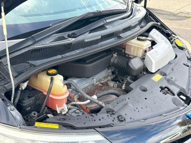 エスティマハイブリッドハイブリッド2.4アエラス レザーPKG 4WD　ローンが不安な方＜優遇ローン＞　本州仕入　純正ナビTV　後席モニター　両側パワースライド　電動リアゲート 4WD 2400 5Dr