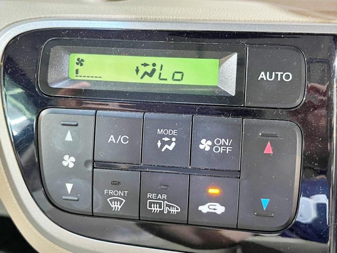 N-BOX+Ｇ・Ｌパッケージ 4WD 5年保証 自社認証工場 車検整備2年付 スマキー ナビ 福祉車両 車椅子 修復歴無 寒冷地仕様 禁煙 4WD 660