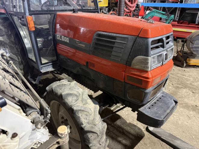 トラクタークボタ GL600 60馬力 管理用トラクター キャビン付き