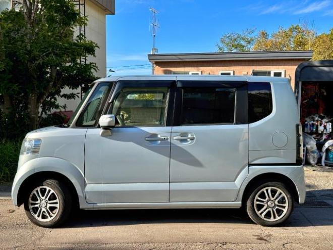 N-BOX+4WD フルフラットシート190センチ　左パワースライド　車中泊可能　バックカメラ　エンジンスターター　ワンセグナビ　ETC タイミングチェーン車　スマートキー 4WD 660 5Dr