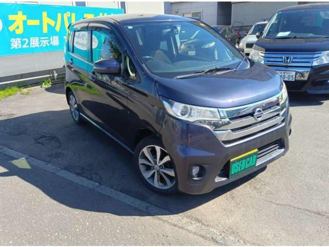 デイズハイウェイスターG 4WD　車検10年6月ナビ&TV&バックカメラ　アラウンドビューモニター　夏冬タイヤホイール付 ETC&エンジンスタータ　プッシュスタート　アイドリングストップ　シートヒーター 660